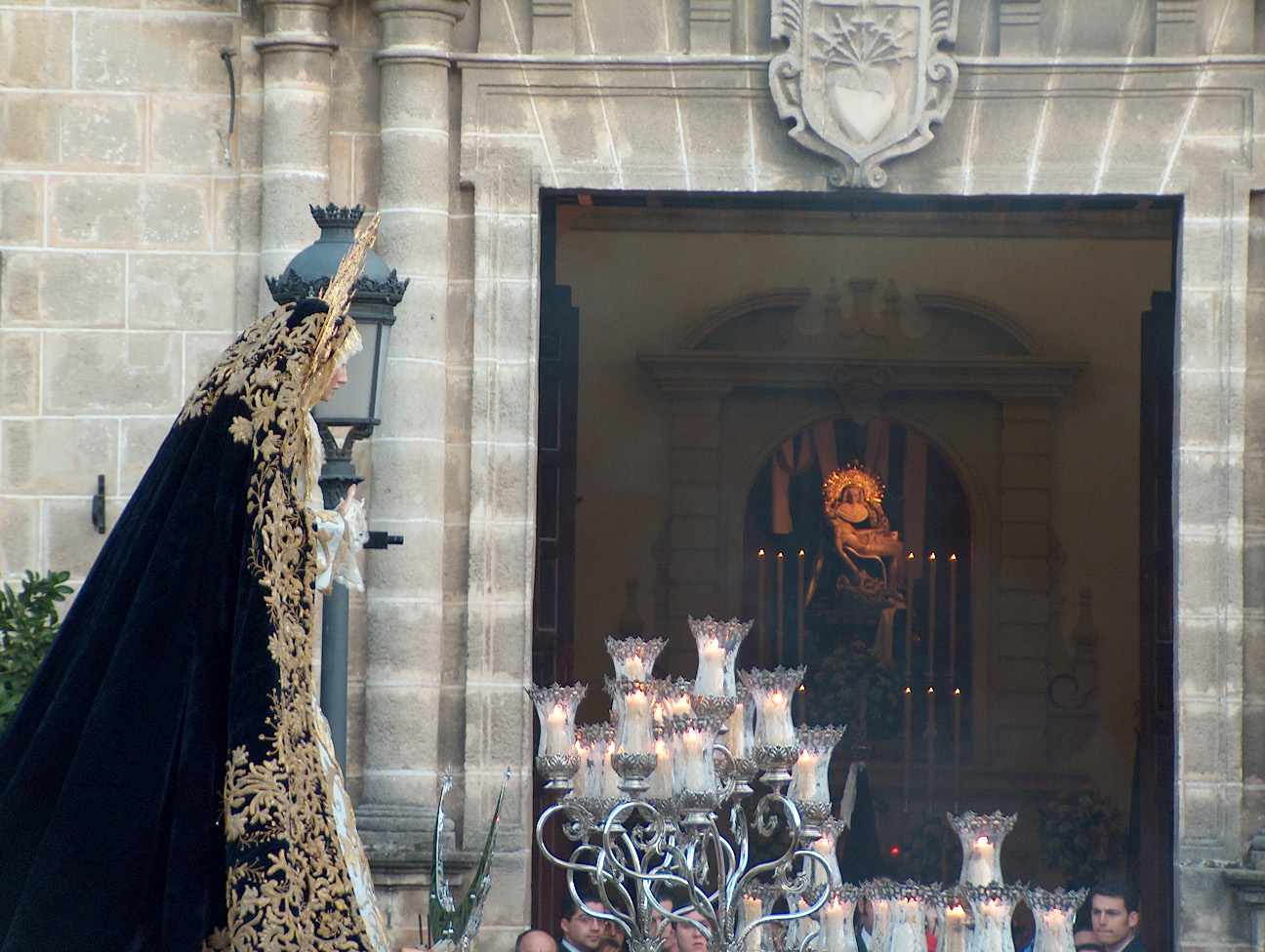 Traslado extraordinario de María Santísima de la Concepción Coronada a la Santa e Insigne Iglesia Catedral de San Salvador