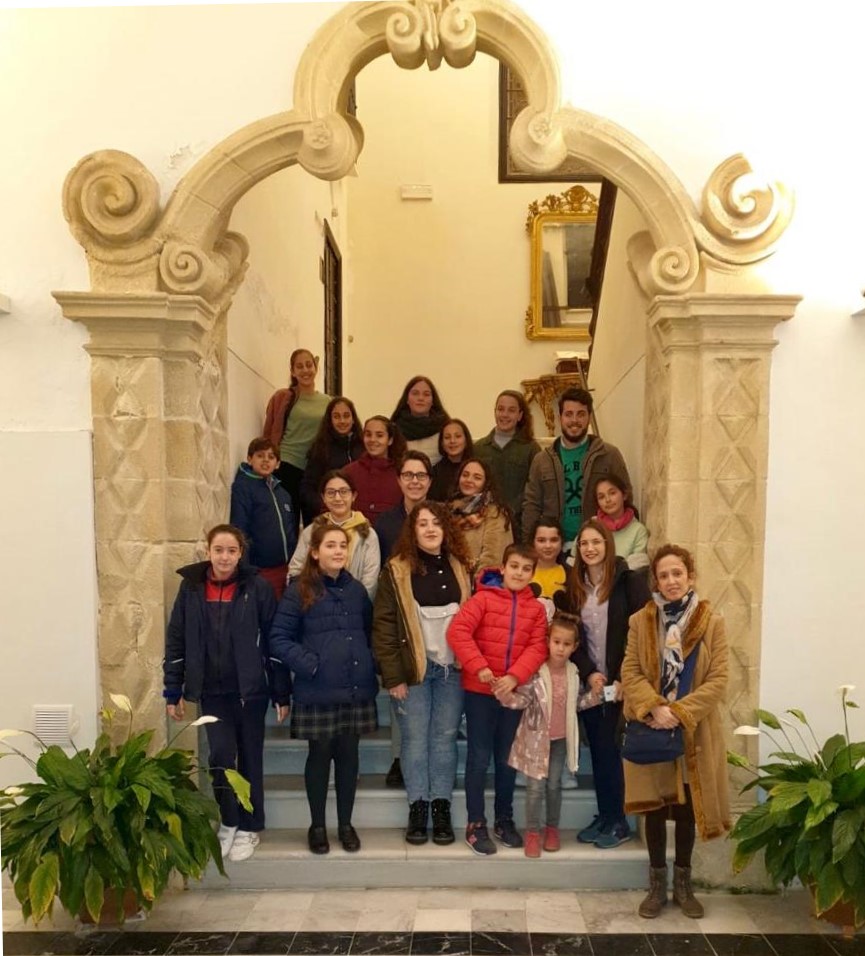 Visita del Grupo Joven e Infantil al Obispado de Jerez (1)