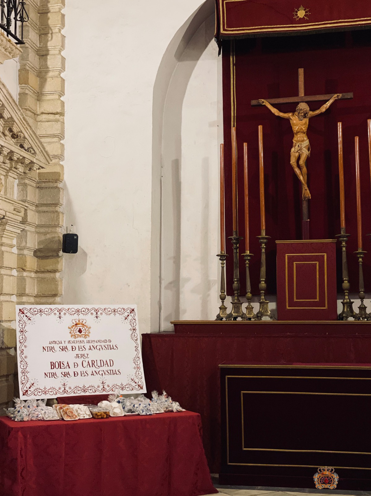Venta de dulces navideños de las Franciscanas Descalzas de la calle Barja