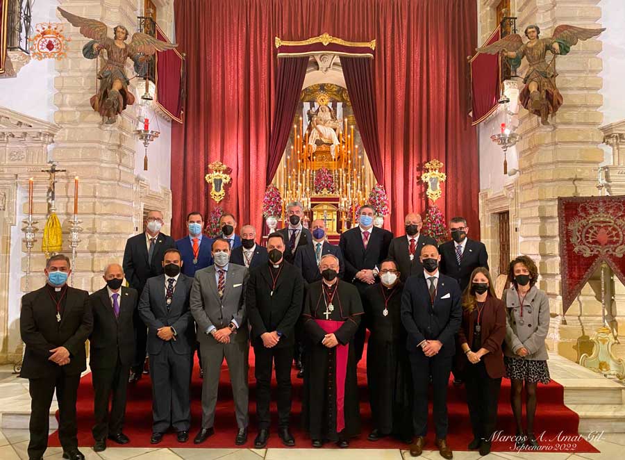 Nombramiento-del-nuevo-Capellán-y-Asistente-Eclesiástico-de-nuestra-Antigua-y-Venerable-Hermandad-(1)
