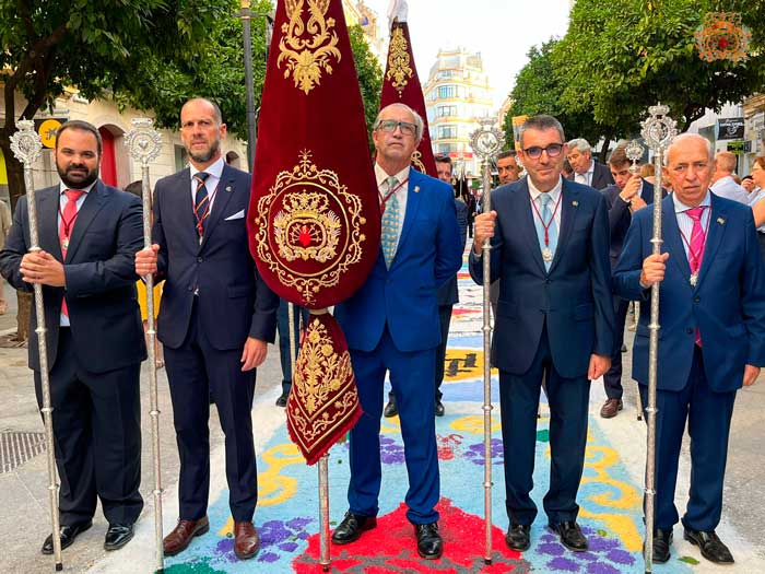 Asistencia-corporativa-a-la-Procesion-del-Corpus-Christi-2022-(5)