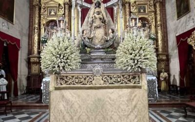 Fotografías del montaje de la alfombra y Procesión de Nuestra Señora de la Merced Coronada 2022