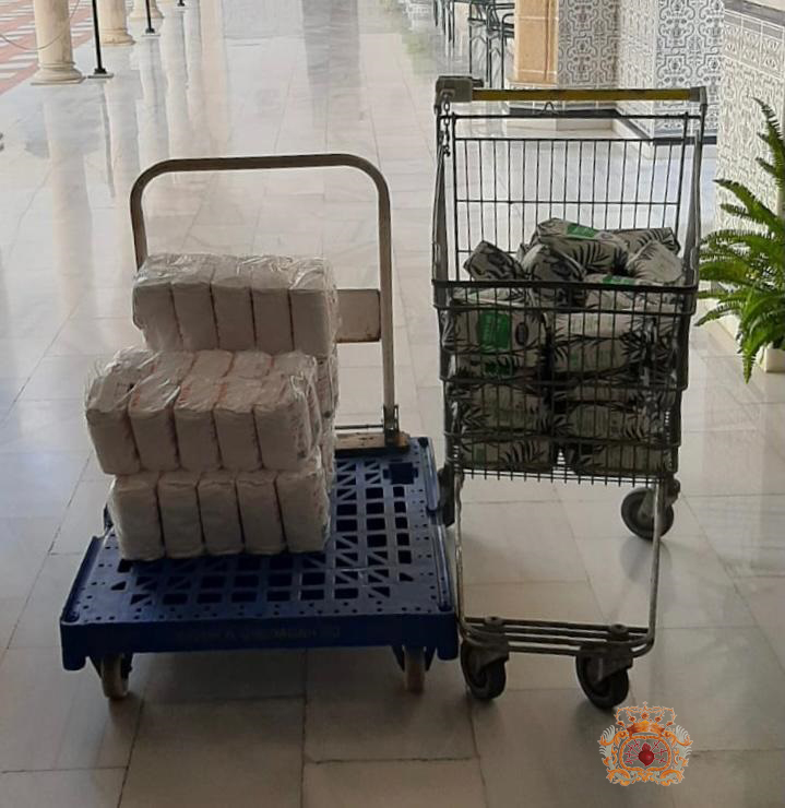 Entrega de alimentos básicos al Comedor Social de “El Salvador” (2)