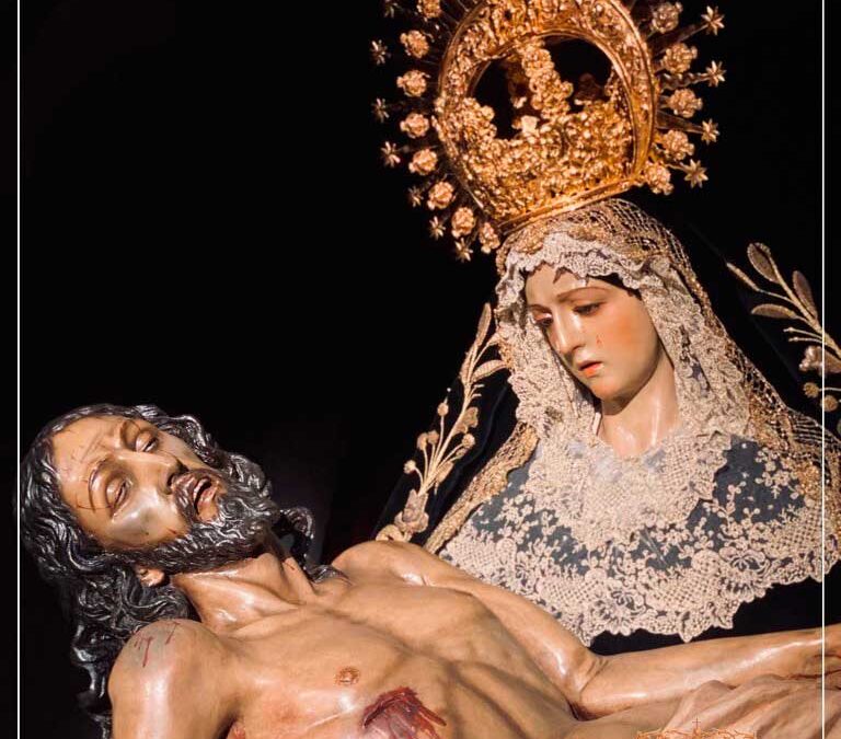 Cambio de vestimenta de Nuestra Señora de las Angustias para el Solemne Septenario
