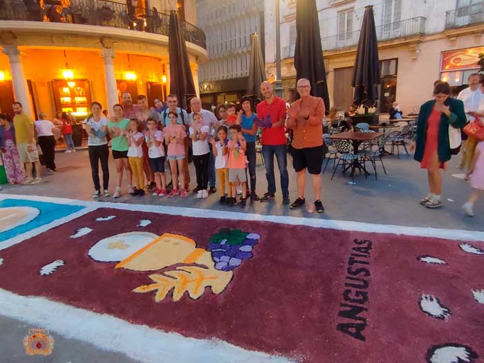 Montaje de alfombras de sal para la Procesión del Corpus Christi 2023