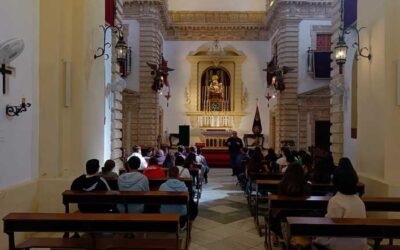 Visita del IES Fernando Savater a nuestra Capilla 2025