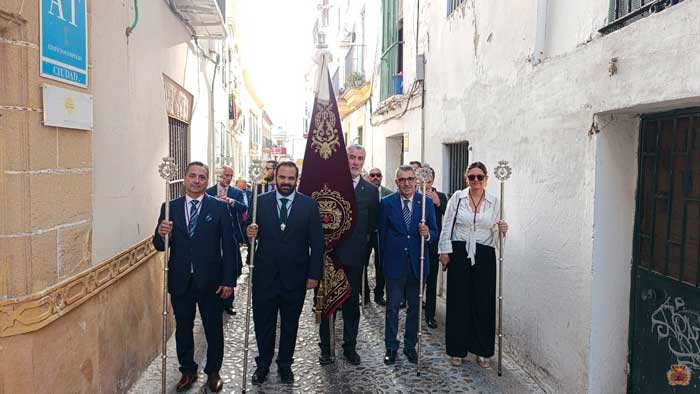 Asistencia corporativa en la Solemnísima Procesión del Corpus Christi 2025