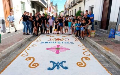 Fotografías del montaje de la alfombra y Procesión de Nuestra Señora de la Merced Coronada 2025