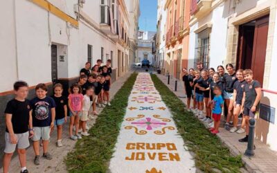 Fotografías del montaje de alfombras de sal para el Rosario de la Aurora de Nuestra Señora 2025